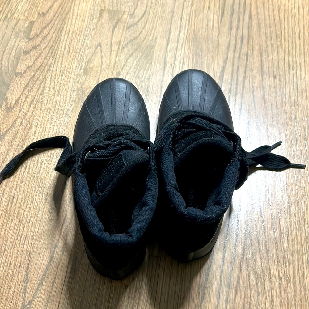 Barely worn Sperry boots.